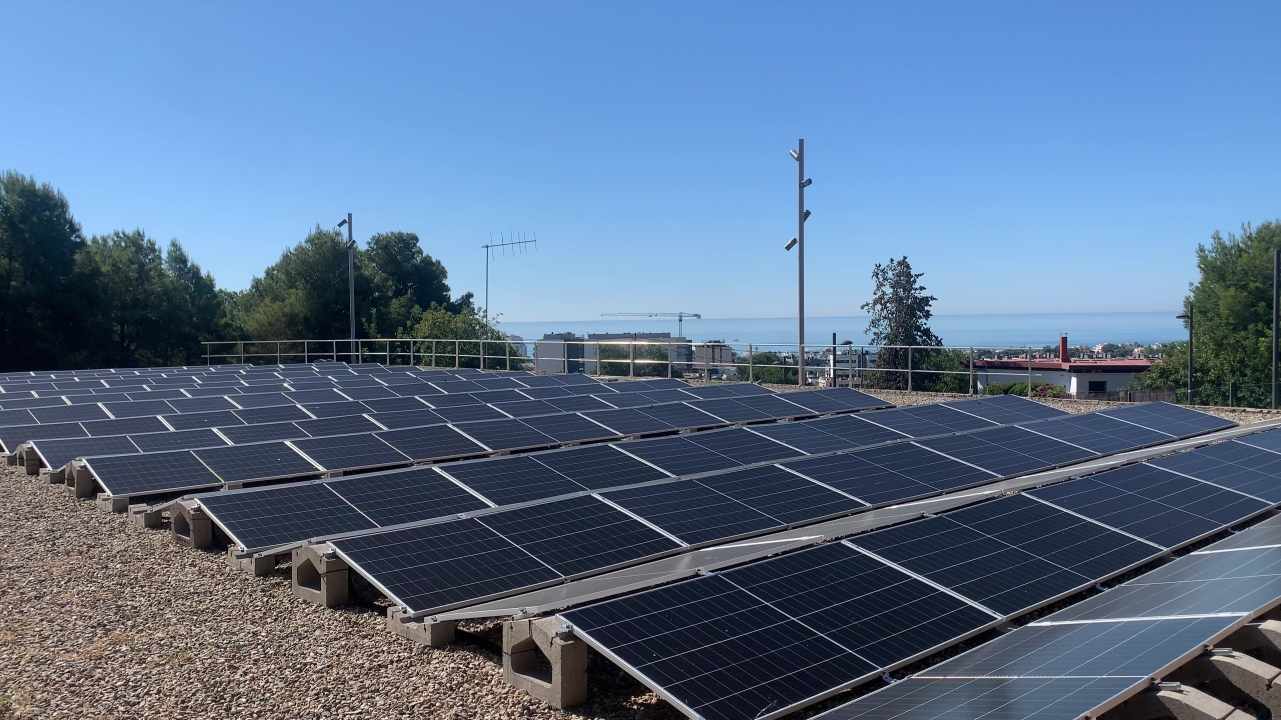 Instal·lació fotovoltaica al dipòsit Adela de Sitges | Cedida