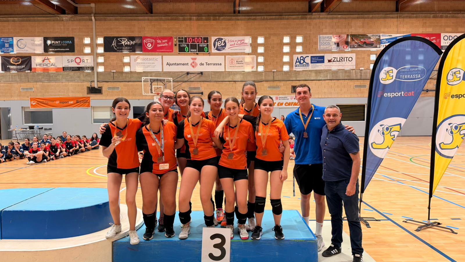 Dissabte 6 de juny va tenir lloc la Final Nacional de Voleibol Infantil Femení a les instal·lacions de Can Jofresa. L’esdeveniment va comptar amb la participació dels millors equips dels vuit Consells Esportius d’arreu de la comarca. La classificació final va ser: 1. Ins Domènech i Montaner. Consell Esportiu Maresme 2. Ins. Jaume Balmes. Consell de Barcelona 3. Col. Claver i Raimat. Consell Esportiu del Segrià 4. L'eramprunyà. Consell Esportiu del Baix Llobregat 5. CH Bordils. Consell Esportiu Gironès 6. Salesians. Consell Esportiu Vallès Occidental Sabadell 7. CV Batea. Consell Esportiu de la Terra Alta 8. CV Sant Pere i Sant Pau. Consell Esportiu del Tarragonès