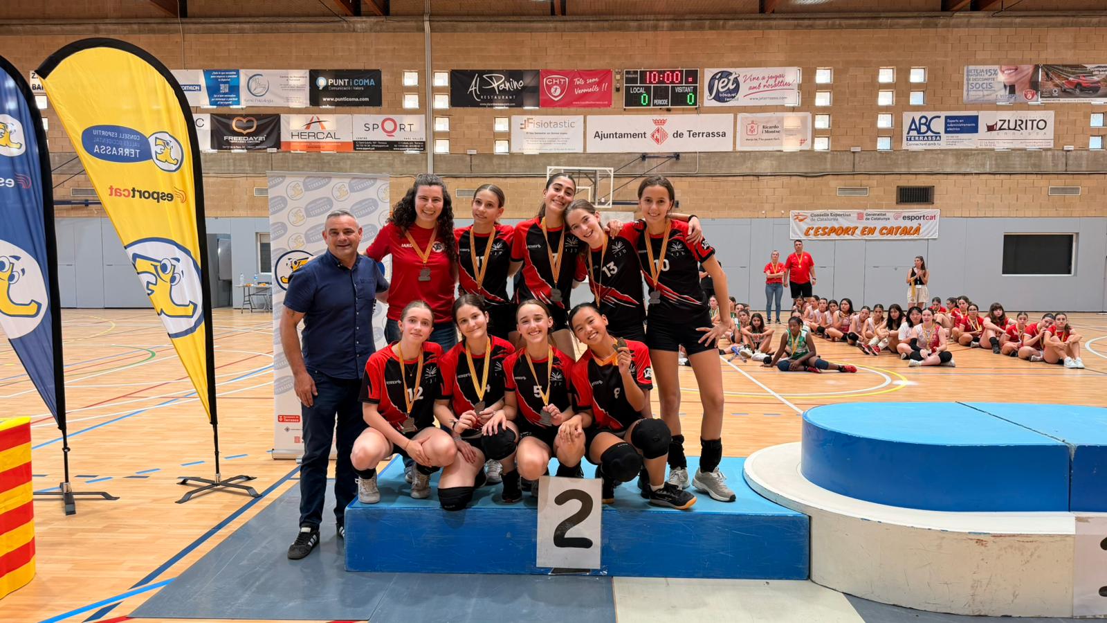 Dissabte 6 de juny va tenir lloc la Final Nacional de Voleibol Infantil Femení a les instal·lacions de Can Jofresa. L’esdeveniment va comptar amb la participació dels millors equips dels vuit Consells Esportius d’arreu de la comarca. La classificació final va ser: 1. Ins Domènech i Montaner. Consell Esportiu Maresme 2. Ins. Jaume Balmes. Consell de Barcelona 3. Col. Claver i Raimat. Consell Esportiu del Segrià 4. L'eramprunyà. Consell Esportiu del Baix Llobregat 5. CH Bordils. Consell Esportiu Gironès 6. Salesians. Consell Esportiu Vallès Occidental Sabadell 7. CV Batea. Consell Esportiu de la Terra Alta 8. CV Sant Pere i Sant Pau. Consell Esportiu del Tarragonès