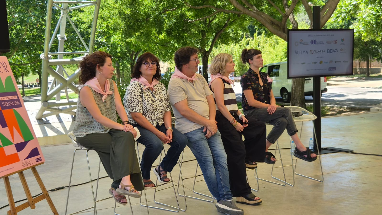 D'esquerra a dreta; Alba Manzanares, Montse Alcaraz, Vicente Gómez, Natàlia Alba i Anna Taratiel | Oriol Manrique