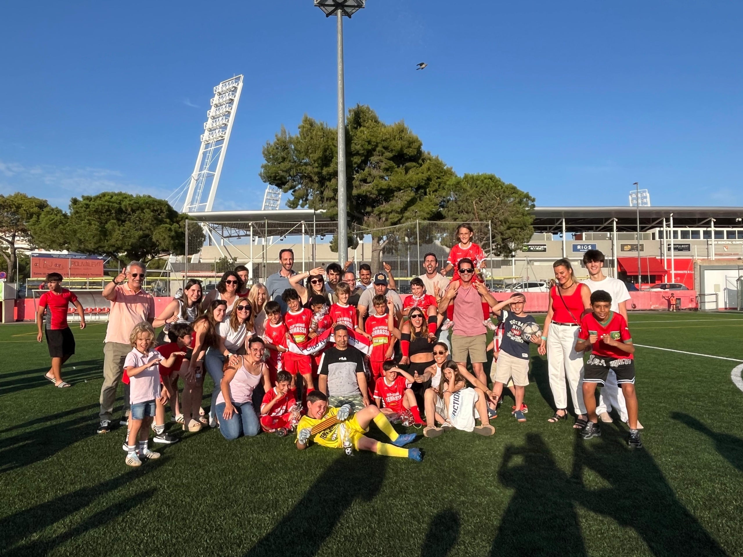 Imatges de l'equip Benjamí A S9, guanyador de play-off d'ascens | CN Terrassa