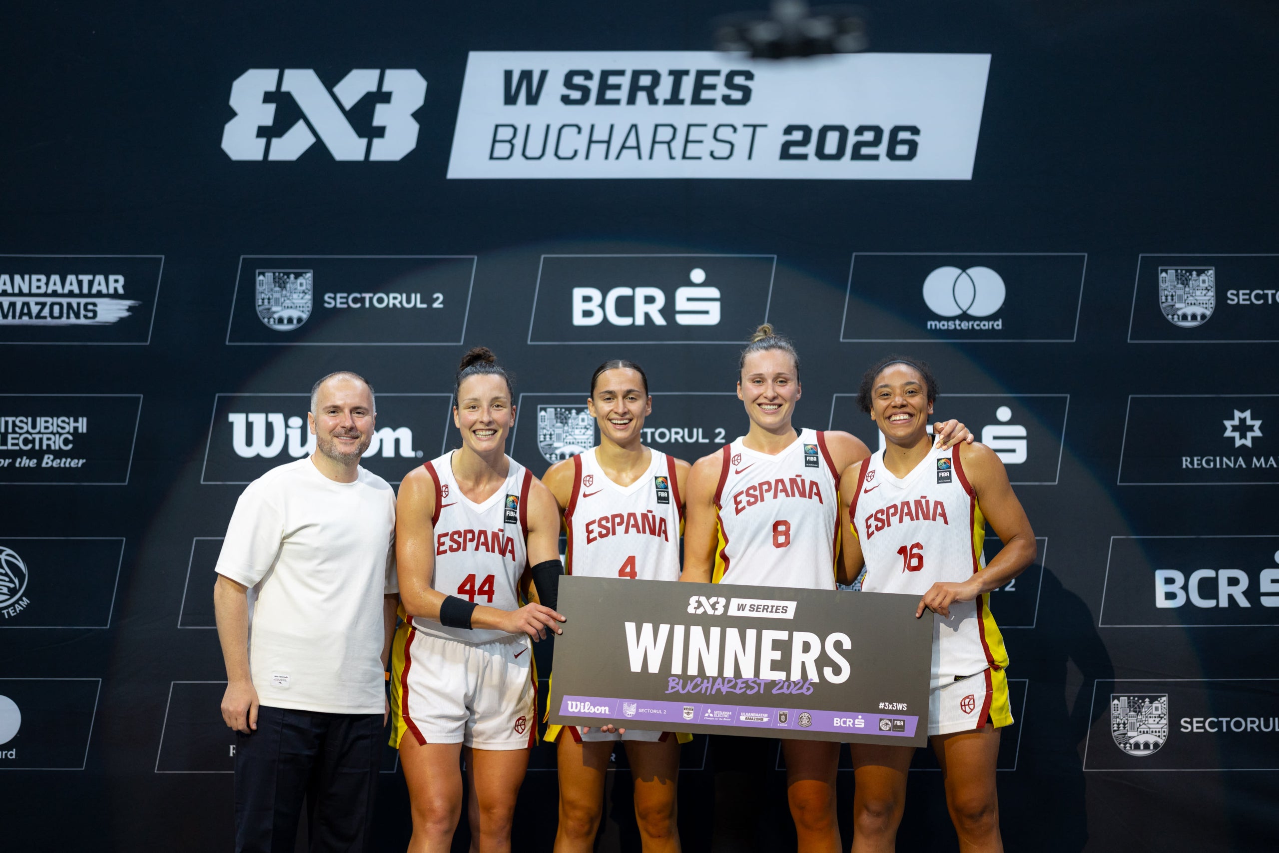 La selecció femenina 3x3 s'ha imposat al campionat de Bucarest | RFEB