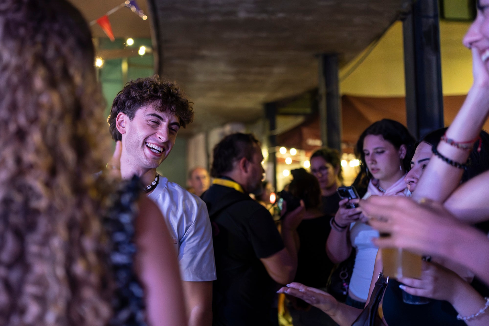 La plaça de la Torre del Palau va acollir el Ball de Gralles per la Festa Major de Terrassa. Aquesta jornada va convidar a tots els assistents a ballar al ritme dels temes de moda amb un grup de grallers | Mireia Comas