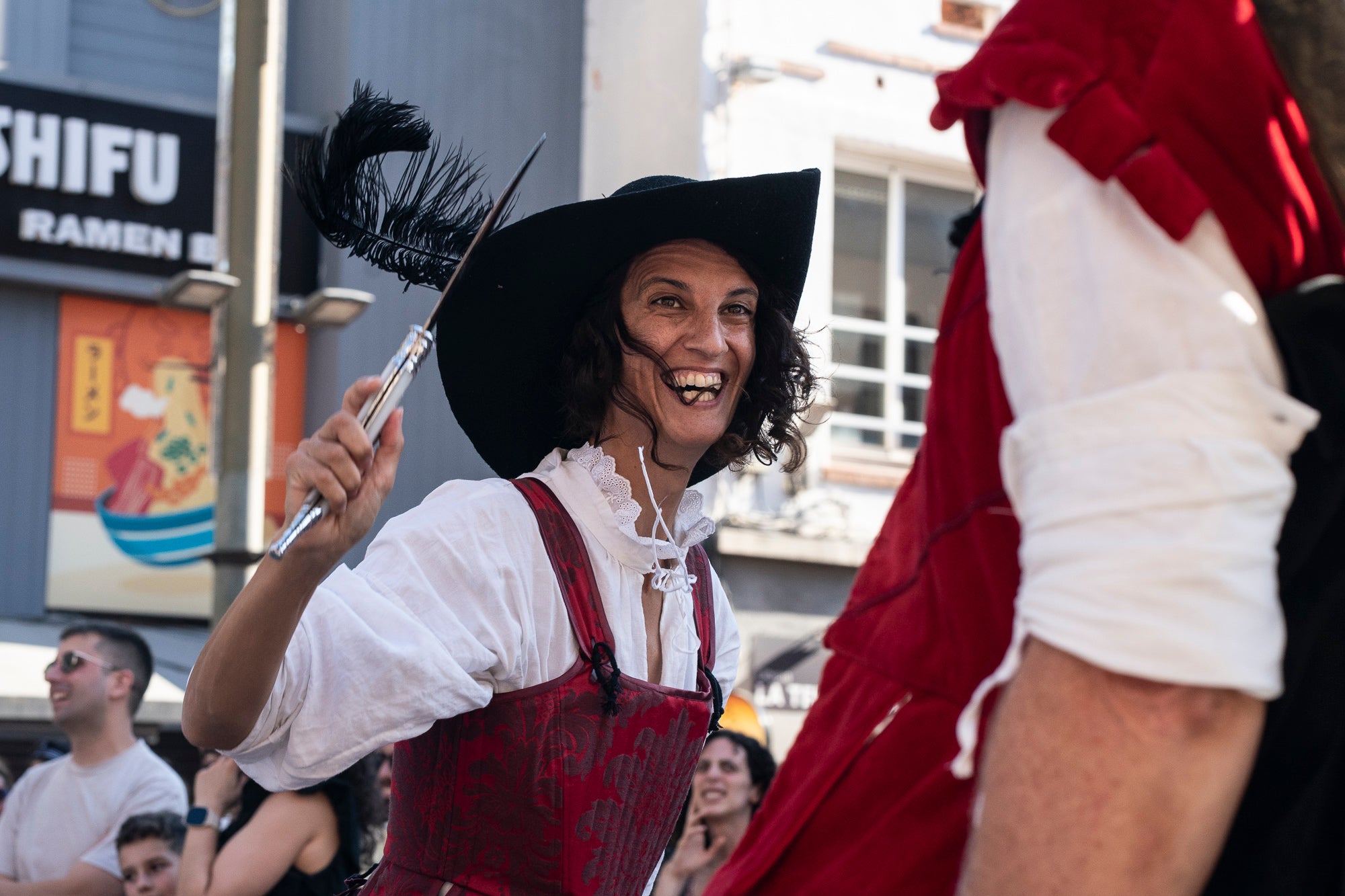 Els carrers de Terrassa han tornat a acollir la Cercavila de Festa Major, la mostra de cultura popular i tradicional catalana de la ciutat. Enguany, l'acte ha comptat amb la presència de totes les colles protocol·làries; el Drac de Terrassa, els Geganters de Terrassa, Nans i Capgrossos de Terrassa, l'Esbart Egarenc, els Bastoners de Terrassa, els Minyons de Terrassa, els Castellers de Terrassa, els Diables de Terrassa i l'Àliga de Terrassa. A més, també actuat les colles sardanistes de la ciutat, les colles geganteres, les colles de diables i les colles d'imatgeria de foc, entre d'altres entitats culturals | Mireia Comas