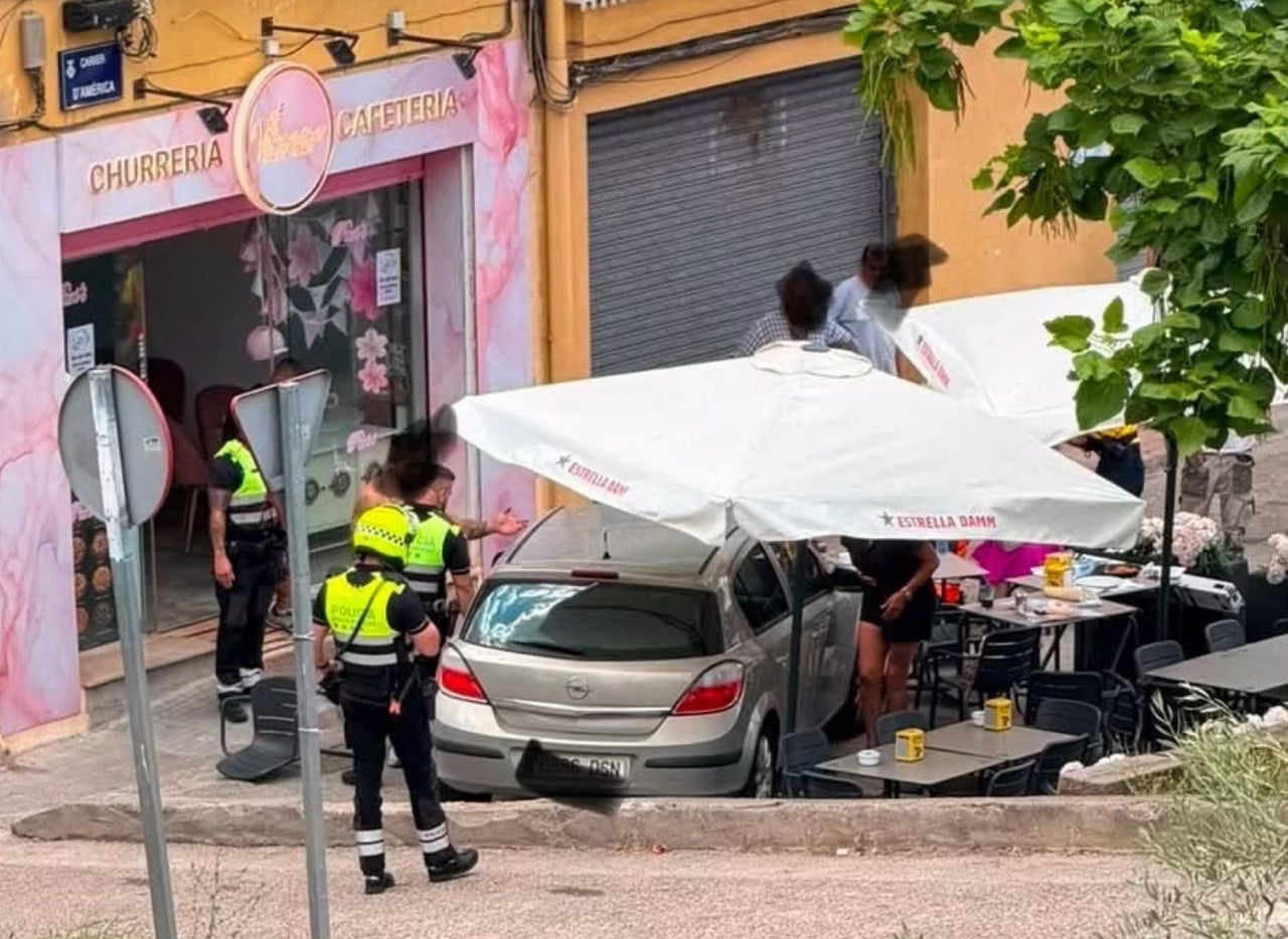 Fort accident al carrer d'Amèrica a Can Parellada | Nova AV Can Parellada
