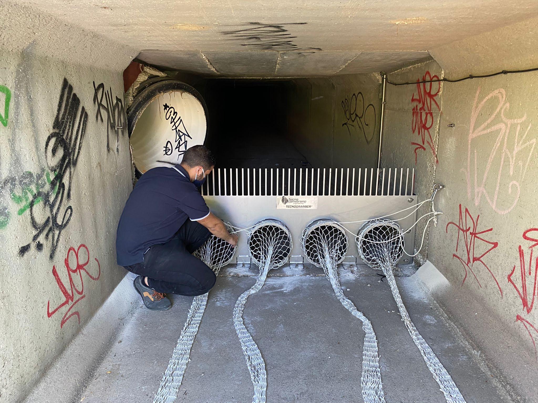 Instal·lació de les malles de retenció de residus a Can Fracan de Terrassa | TecnoCoverting