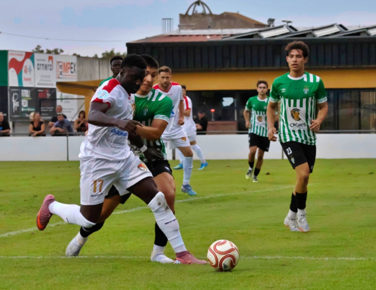 Jugada del partit entre el Terrassa FC i el Peralada | Dani Melgar - TFC