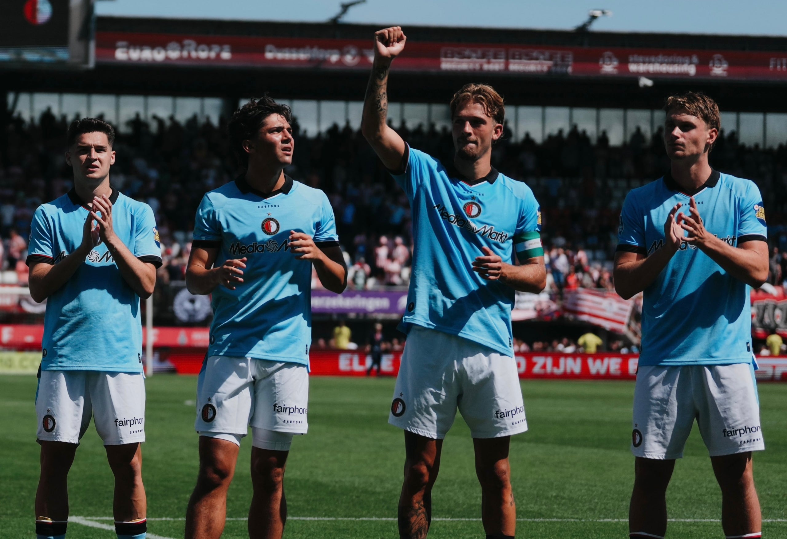 Mika Mármol (a l'esquerra), celebra la victòria a la Lliga | Feyenoord