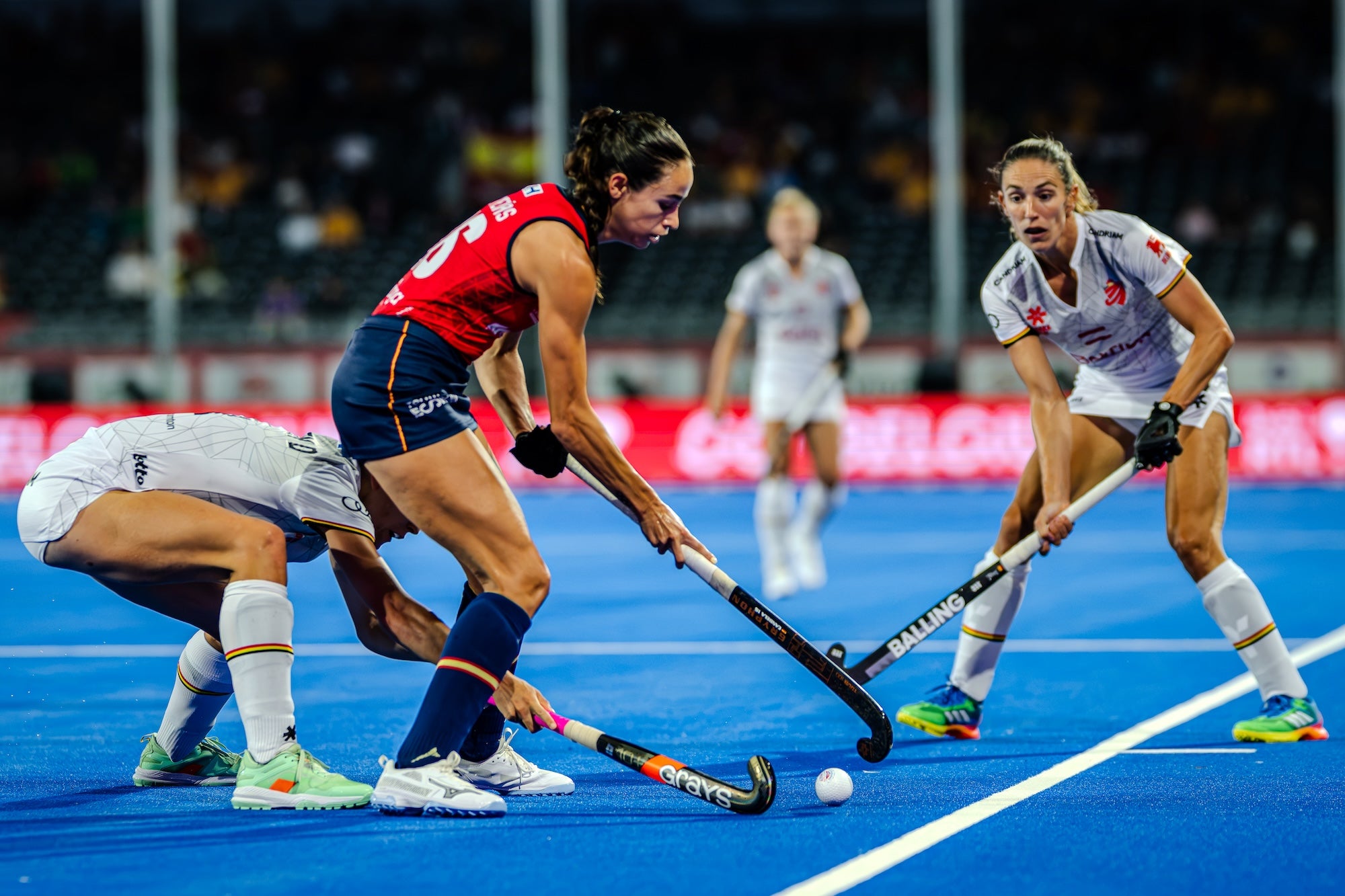 Les RedSticks sumen un valuós empat contra Bèlgica, amfitriona del Mundial 2026 | RFEH