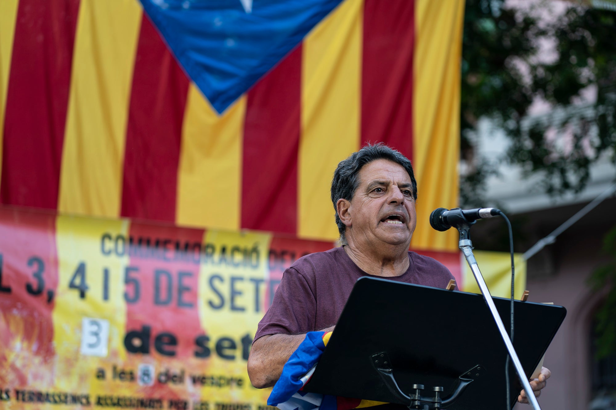 La plaça Vella de Terrassa ha acollit aquest dijous, l'acte de commemoració dels Fets del 3, 4 i 5 de setembre de 1713. Convocat per ANC, Consell per la República, Òmnium i Cants de Llibertat, ha comptat amb la participació de convidats vinguts des de Menorcs i grups de cultura popular de Terrassa. L'efemèride commemora els fets que van tenir aquells dies, amb l’incendi i saqueig de la vila de Terrassa en el marc de la Guerra de Successió, quan les tropes borbòniques de Felip V, comandades pel general Feliciano Bracamonte, van passar per les armes la vila de Terrassa.