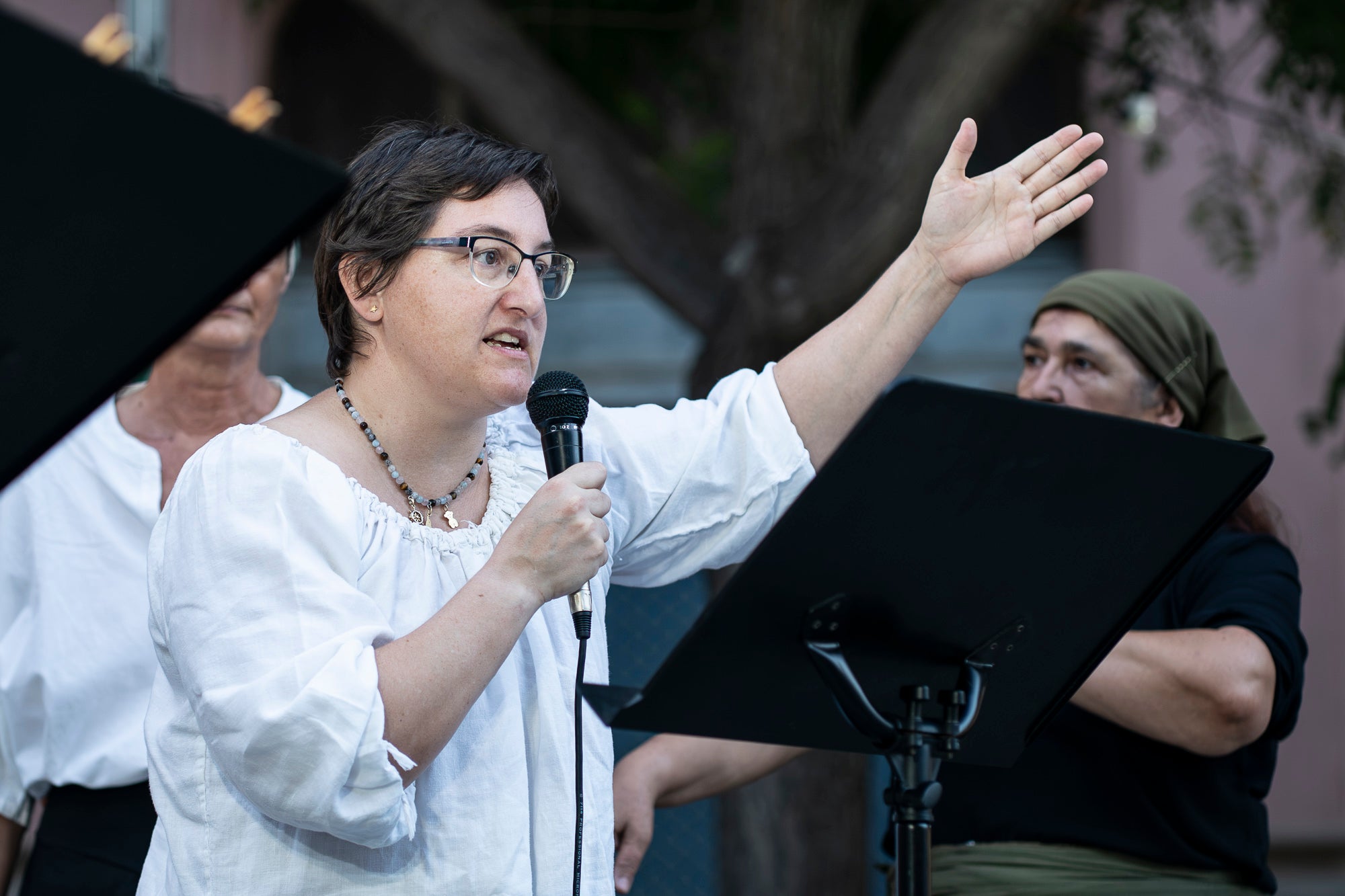 La plaça Vella de Terrassa ha acollit aquest dijous, l'acte de commemoració dels Fets del 3, 4 i 5 de setembre de 1713. Convocat per ANC, Consell per la República, Òmnium i Cants de Llibertat, ha comptat amb la participació de convidats vinguts des de Menorcs i grups de cultura popular de Terrassa. L'efemèride commemora els fets que van tenir aquells dies, amb l’incendi i saqueig de la vila de Terrassa en el marc de la Guerra de Successió, quan les tropes borbòniques de Felip V, comandades pel general Feliciano Bracamonte, van passar per les armes la vila de Terrassa.