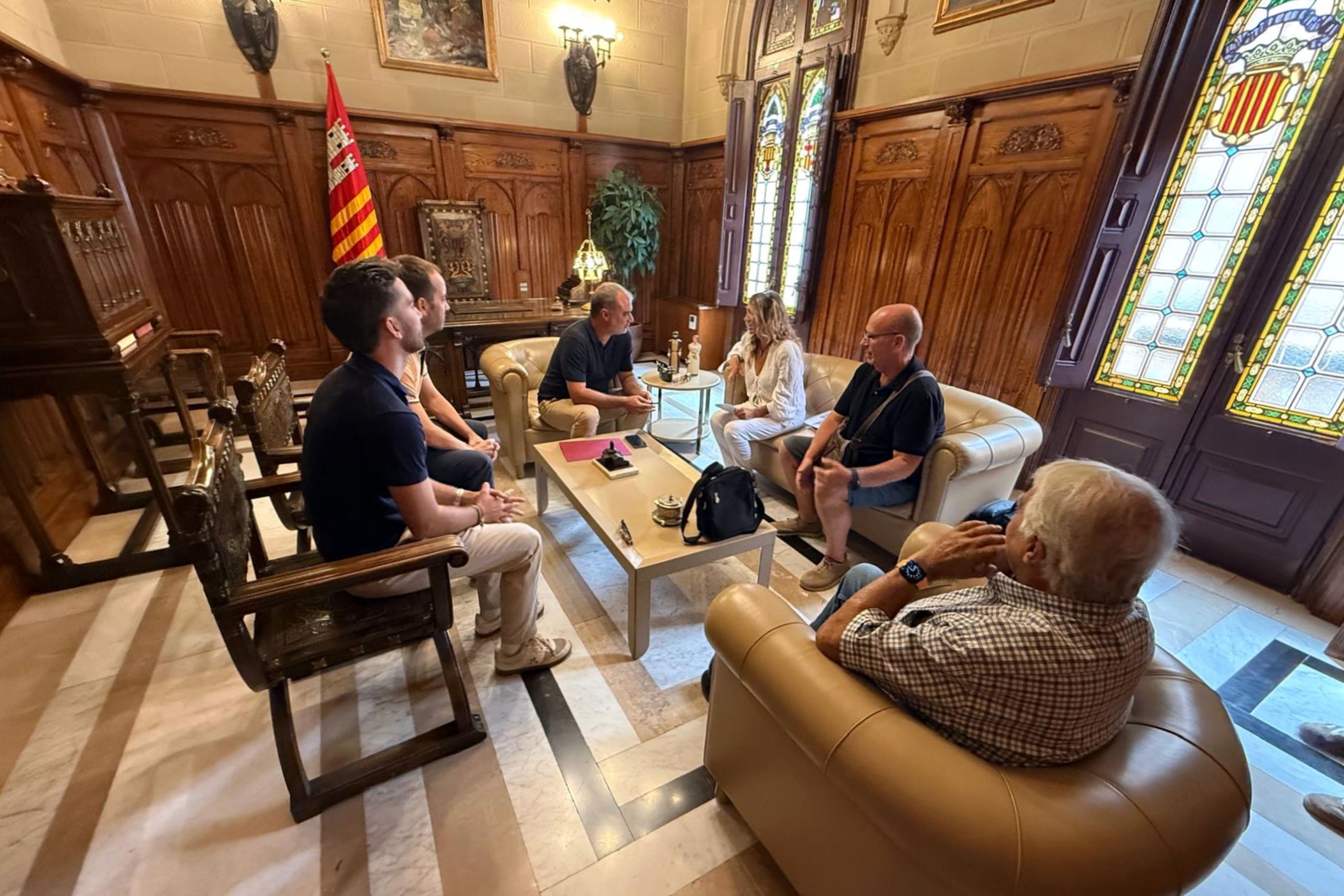 Reunió de l'alcalde amb la família de Mitaya Domenech | Aj. Terrassa