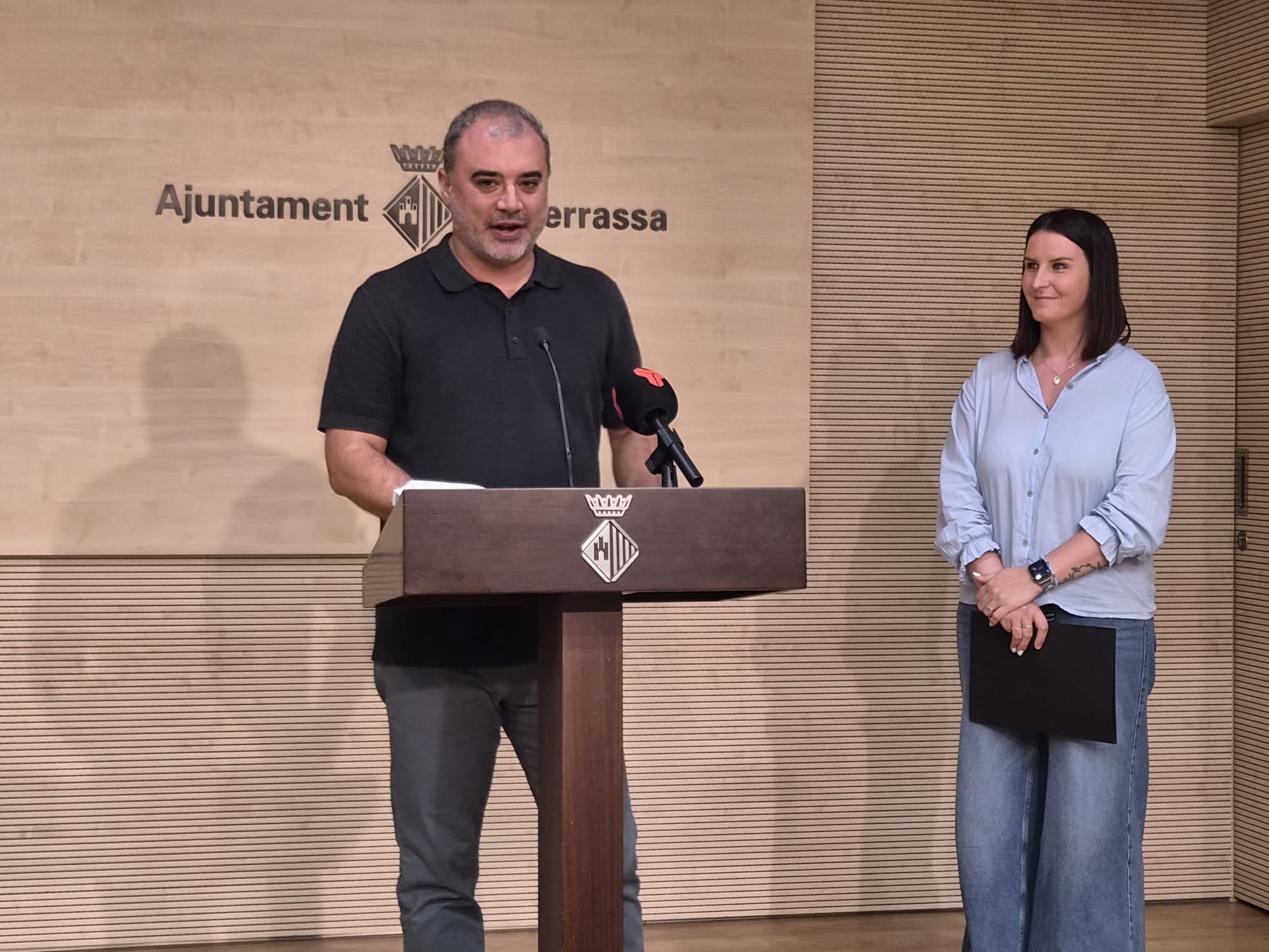 L'alcalde Jordi Ballart i la regidora d'Educació Patricia Reche presentant el projecte MEST | Lluïsa Tarrida