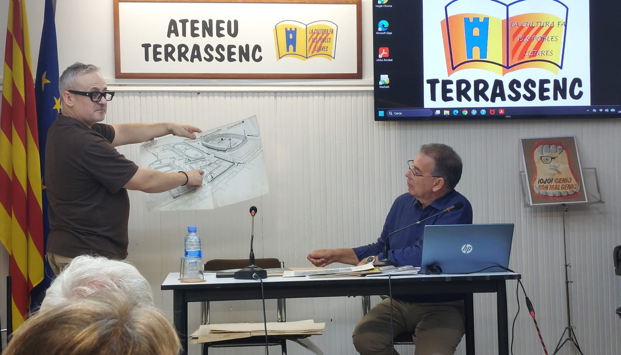 Presentació d'originals de Carramiñana per part del seu fill | El Llibre de la Vida