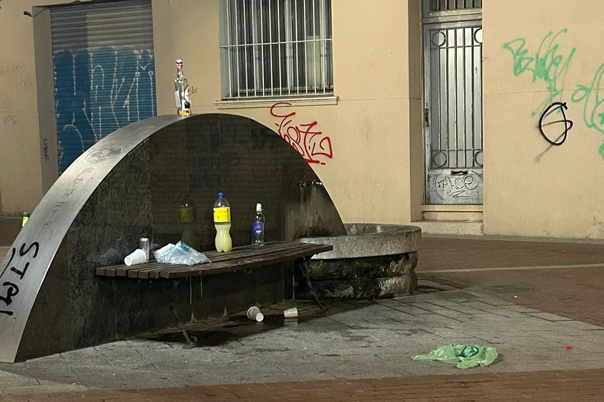 Uns veïns del carrer Cardaire es queixen sobre la situació de deixadesa que pateixen i reclamen una resposta de l'Ajuntament | Cedides
