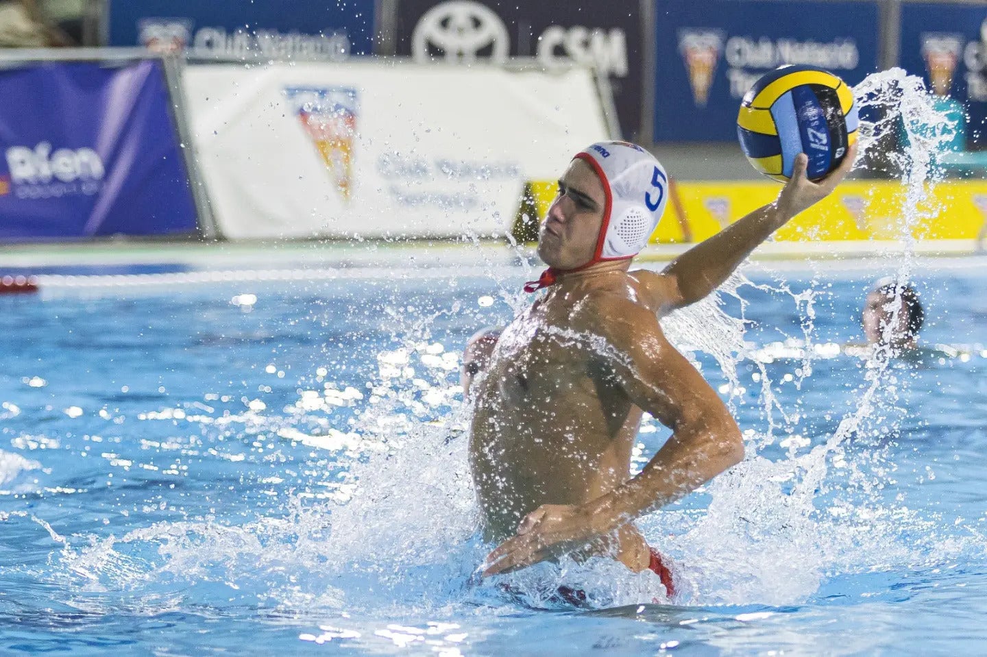 El CN Terrassa masculí suma un punt en un complicat debut a l’Euro Cup contra el GS Apollon Smyrnis | CN Terrassa