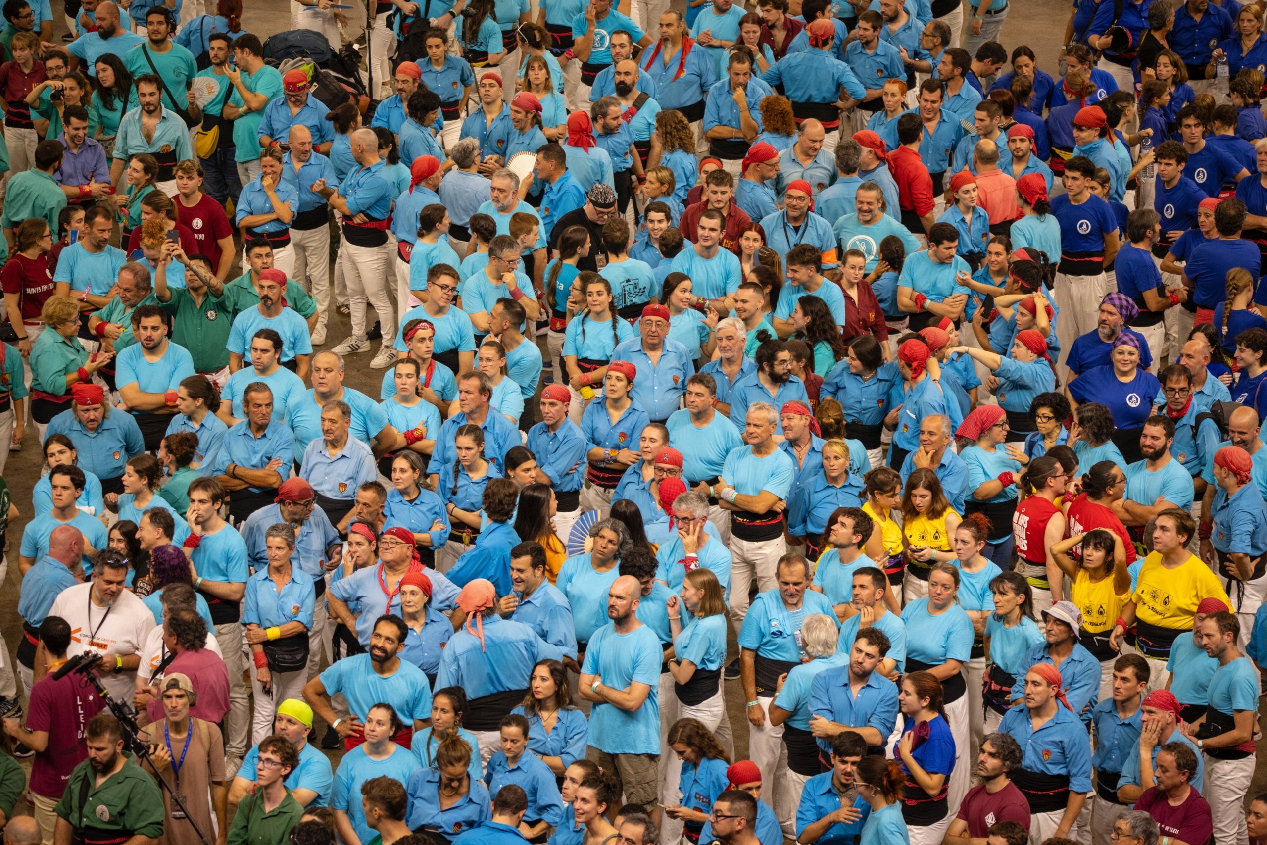 Els Castellers de Terrassa han participat a la jornada de dissabte del Concurs de Castells de Tarragona. Els egarencs han finalitzat en la catorzena posició (de 30 colles participants) gràcies a sumar 2075 punts. Havien plantejat tres castells i els tres han estat descarregats. Han anat sobre segur i han completat el 2d7, el 3d7s i el 5d7. Bona actuació dels terrassencs, que continuen creixent amb pas ferm. El podi del Concurs de Castells de la segona jornada ha estat encapçalat per uns pletòrics Marrecs de Salt, que han descarregat el primer 4d9 amb folre de la seva història. En segona posició han quedat els Nens del Vendrell, gràcies a dos castells de gamma alta de vuit. Mentre que Castellers de Lleida, fins avui, vigents campions, han assolit la tercera posició. 