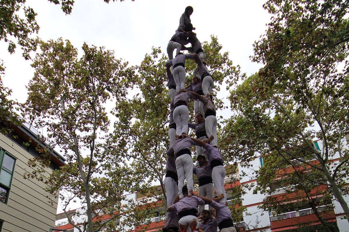 Els Minyons de Terrassa a la Diada dels Castellers de Sants | Minyons