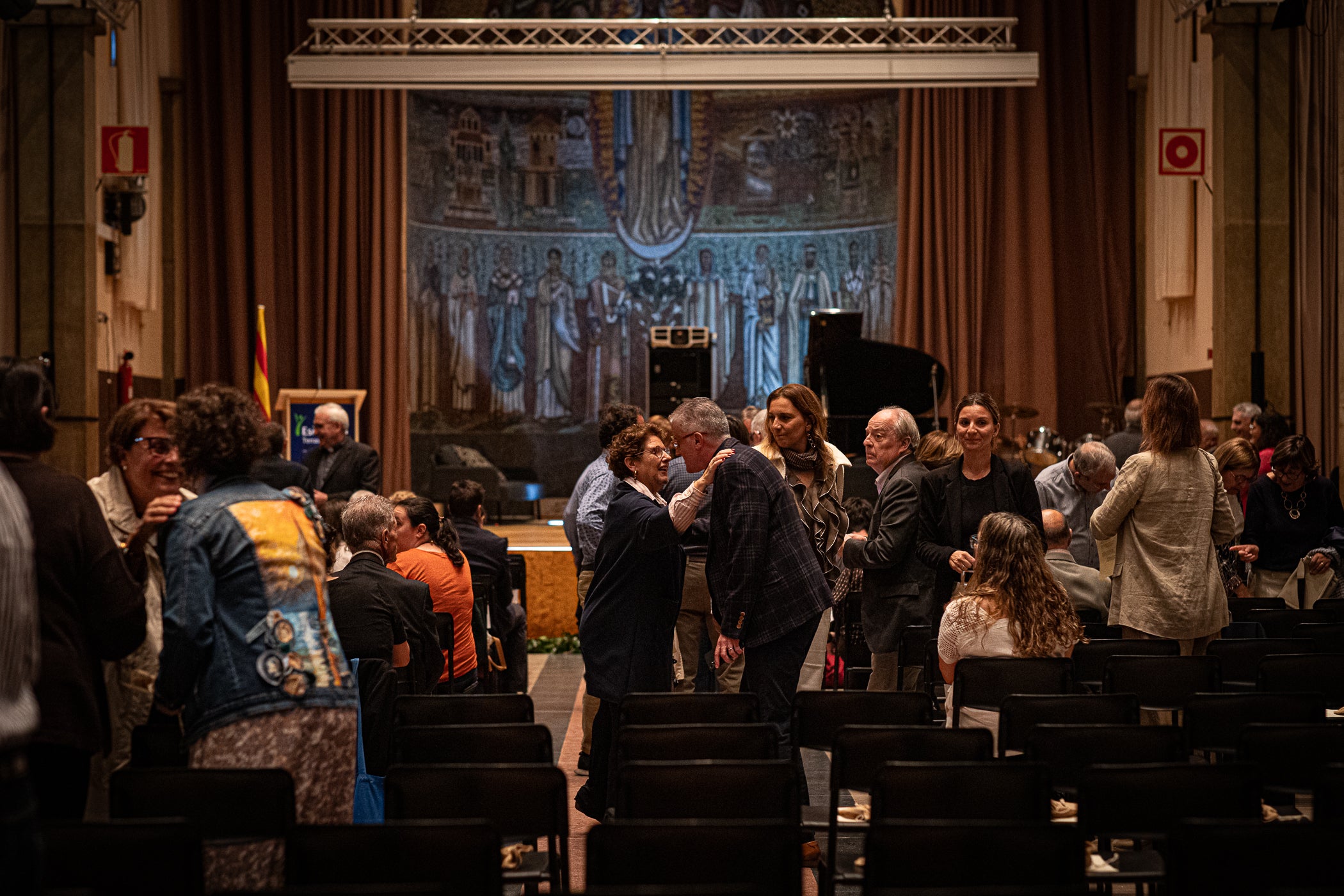 Aquest divendres ha tingut lloc l’acte commemoratiu del 125è aniversari de l’Escola Pia de Terrassa, una celebració que ha reunit representants institucionals, membres de la comunitat educativa, exalumnes i persones vinculades al centre. L’acte ha comptat amb la participació del president del Parlament, Josep Rull, i de l'alcalde Jordi Ballart, i ha inclòs actuacions musicals i una taula rodona amb antics alumnes per repassar la trajectòria de l’escola i la seva vinculació amb la ciutat.