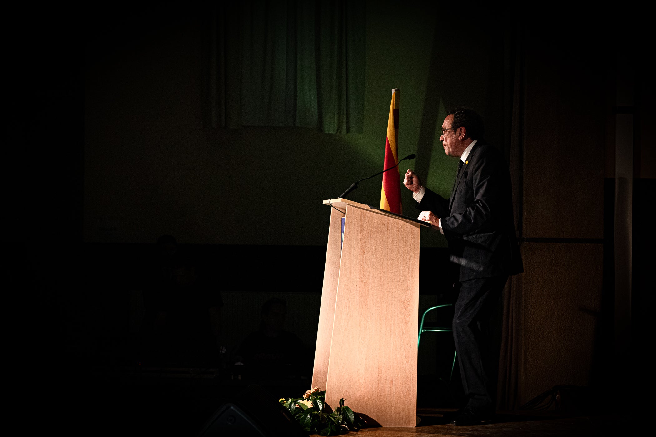 Aquest divendres ha tingut lloc l’acte commemoratiu del 125è aniversari de l’Escola Pia de Terrassa, una celebració que ha reunit representants institucionals, membres de la comunitat educativa, exalumnes i persones vinculades al centre. L’acte ha comptat amb la participació del president del Parlament, Josep Rull, i de l'alcalde Jordi Ballart, i ha inclòs actuacions musicals i una taula rodona amb antics alumnes per repassar la trajectòria de l’escola i la seva vinculació amb la ciutat.