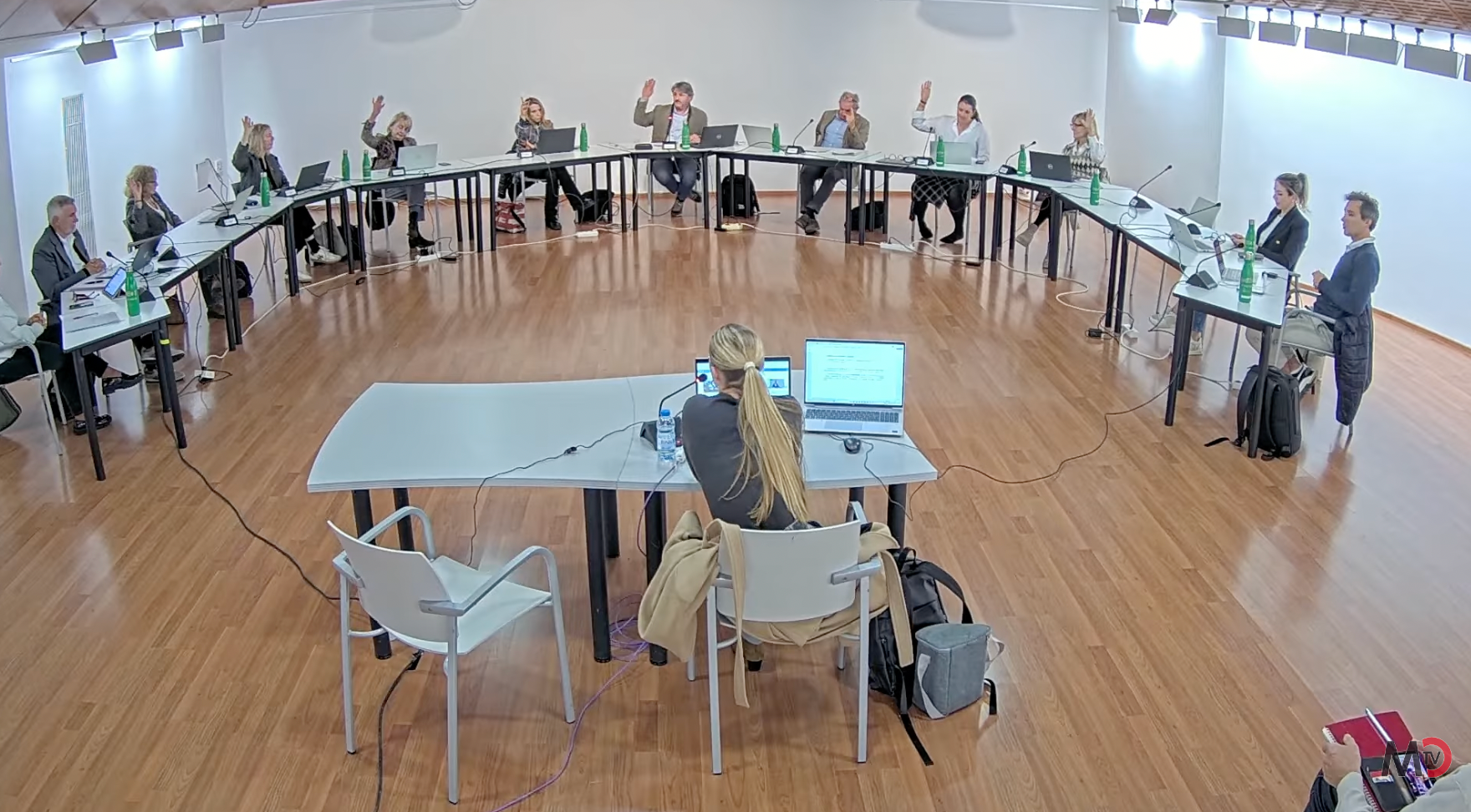 Moment de la votació de les ordenances 2027 al ple de Matadepera, que només va comptar amb el suport de l'equip de govern, gual que els pressupostos | YouTube Aj. Matadepera