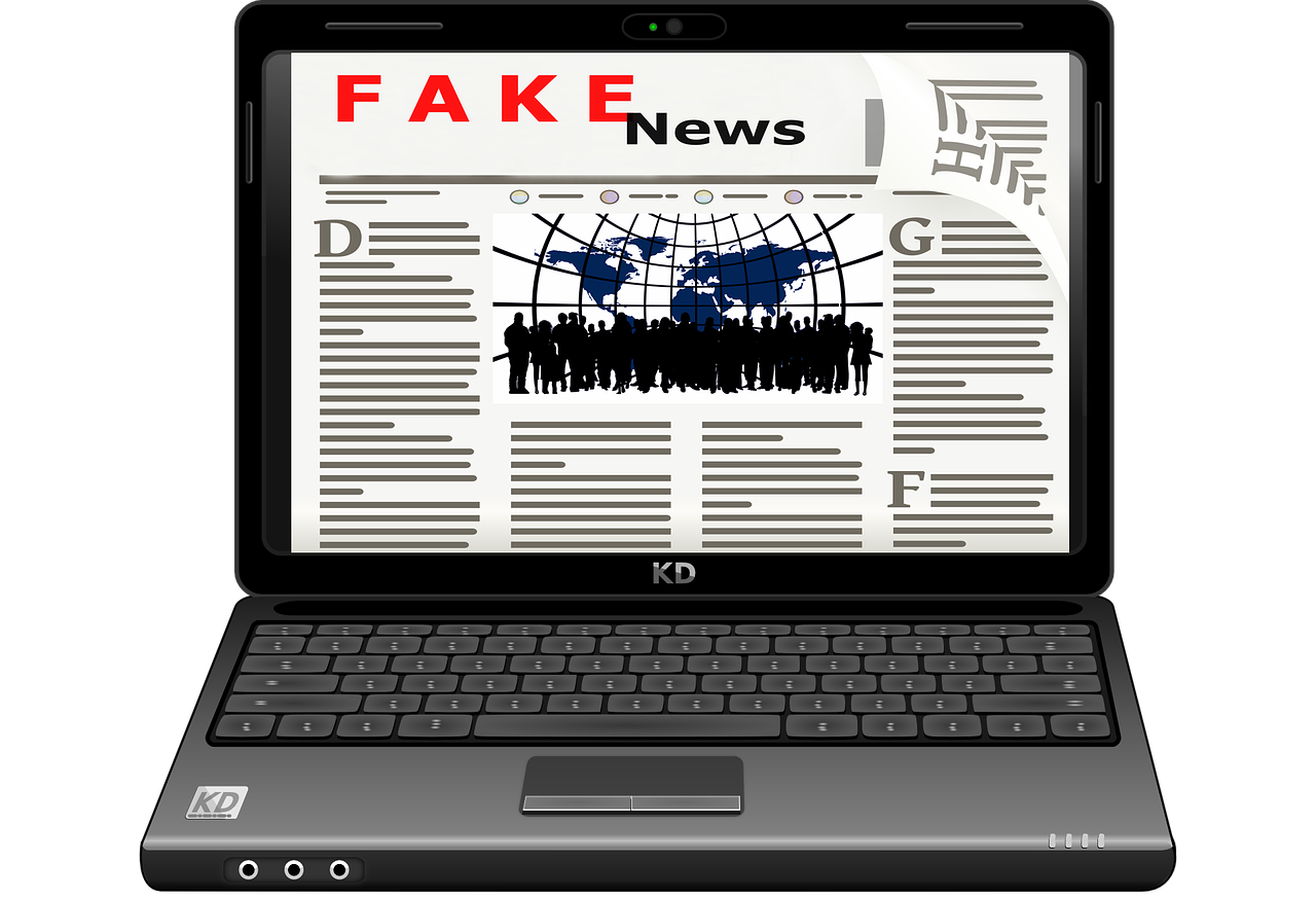 Fake News | NoName_13 - Pixabay