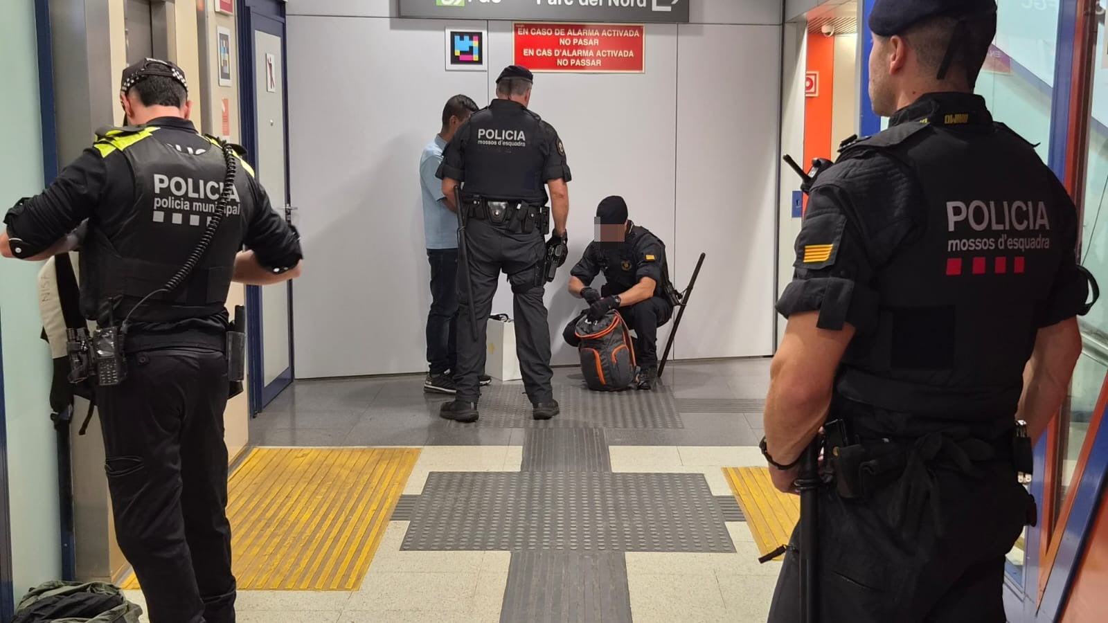 Els Mossos d'Esquadra han desplegat un any més el Pla Kanpai a les estacions de Terrassa | Oriol Manrique