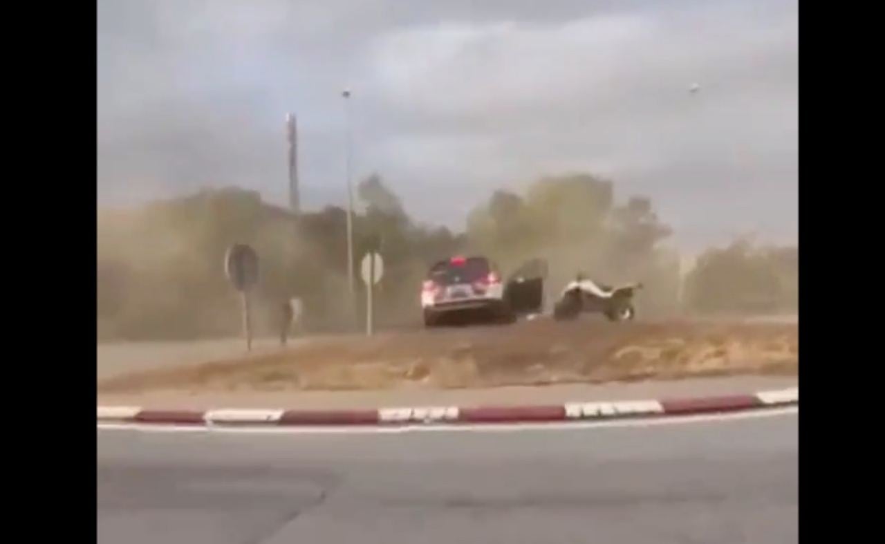 El vehicle de Mossos va barrar el pas al conductor del quad | SocialDrive