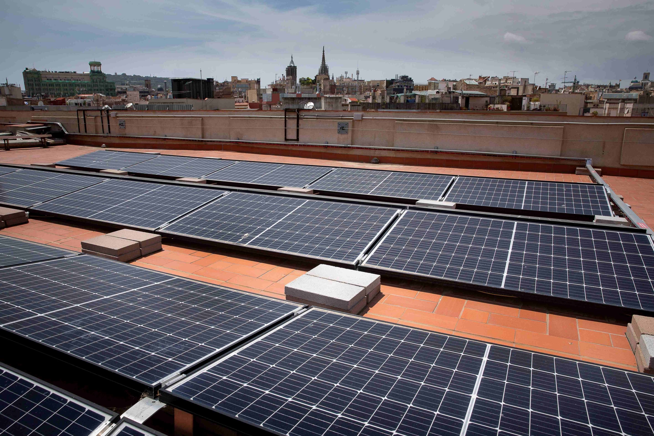 Plaques solars de Barcelona Energia / Tinkle