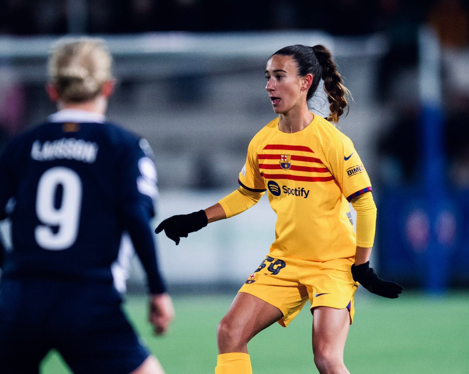 Júlia Bartel amb la samarreta blaugrana / @juliaabartel
