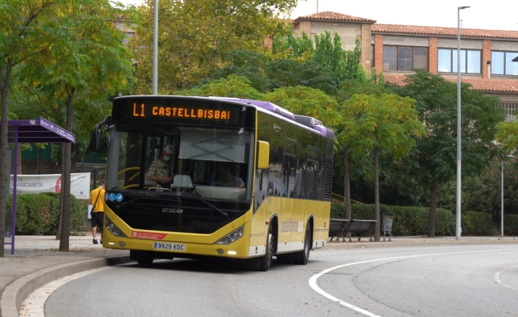 Vehicle de la línia d'autobús L1 de Castellbisbal | Aleix Mateu. Via Ajuntament