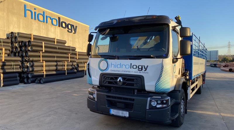 Camió de l'empresa Hidrology a Barcelona / Hidrology