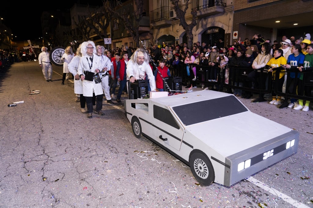 'Regreso al futuro', guanyadors del premi a la millor comparsa del Carnestoltes 2024 / Marc Font