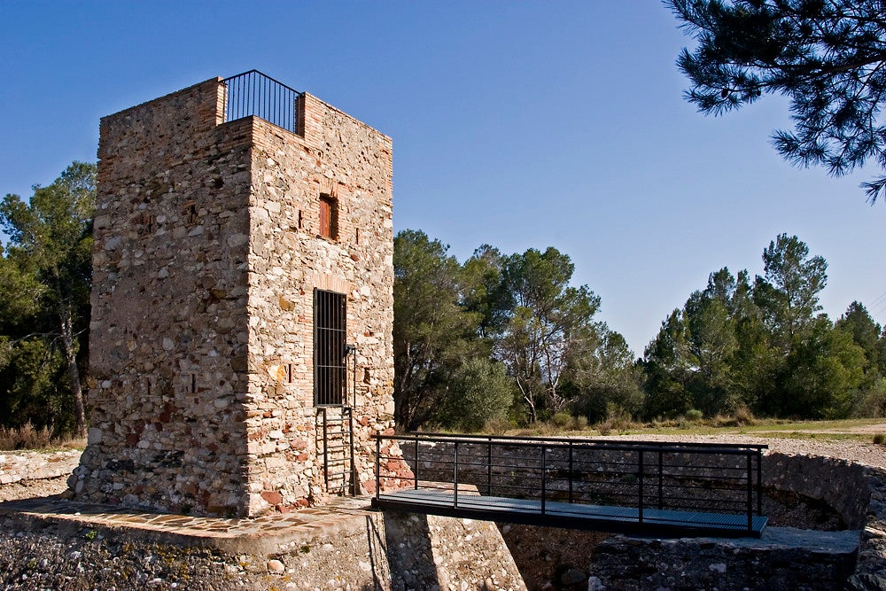 La Torre de Fossada / Andrés Ender. Via flickr