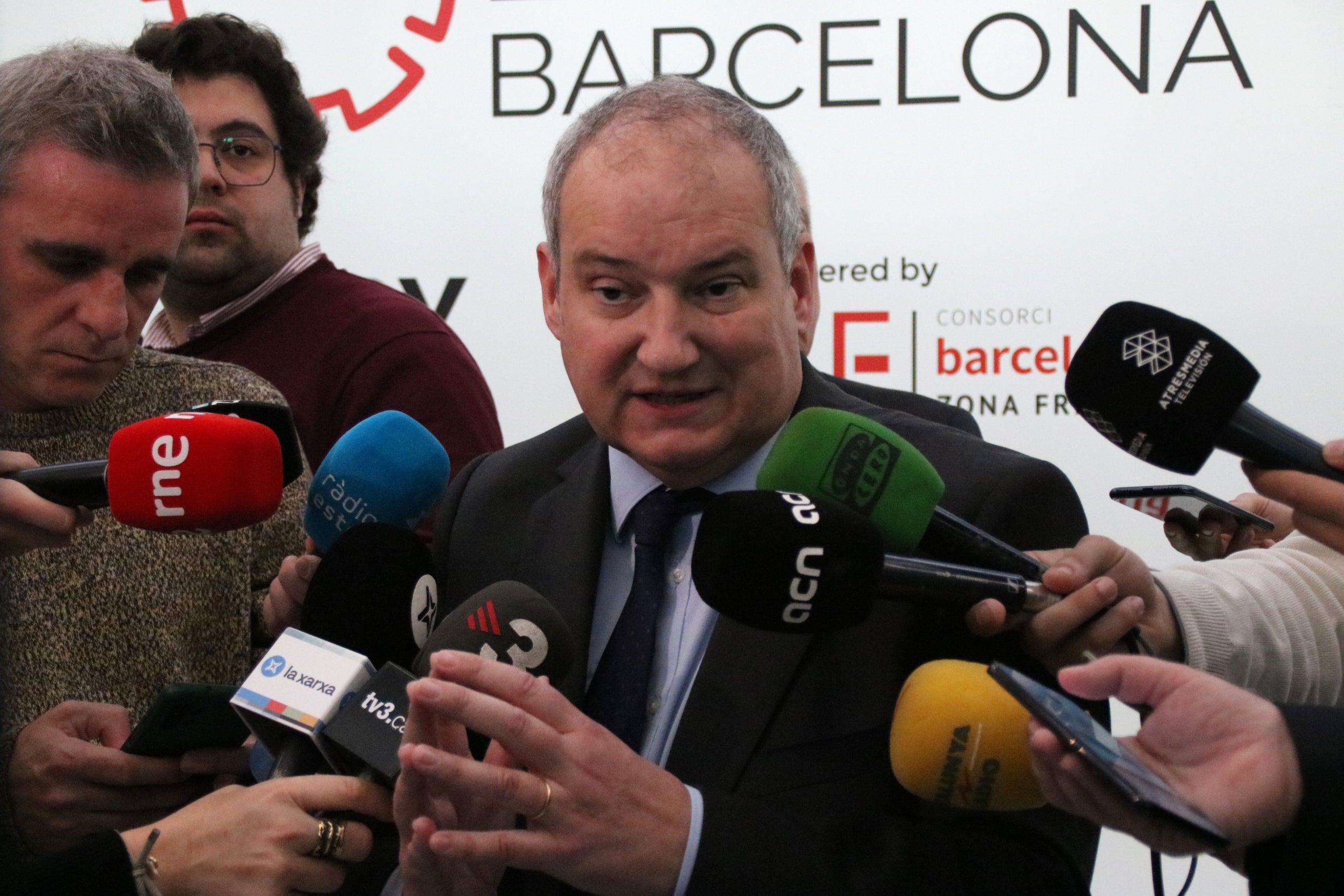 El ministre d'Indústria i Turisme, Jordi Hereu, durant una visita al DFactory Zona Franca de Barcelona / ACN
