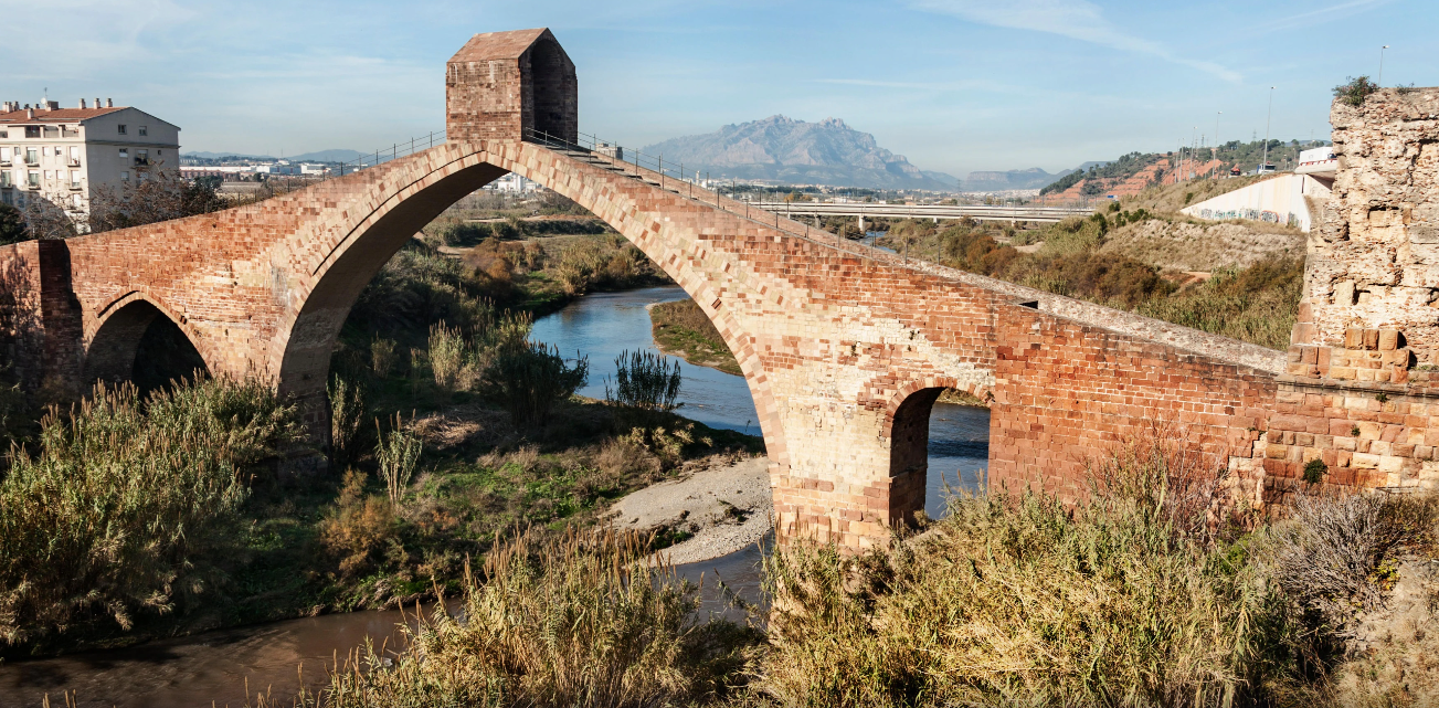 Pont del Diable de Castellbisbal / Expedia