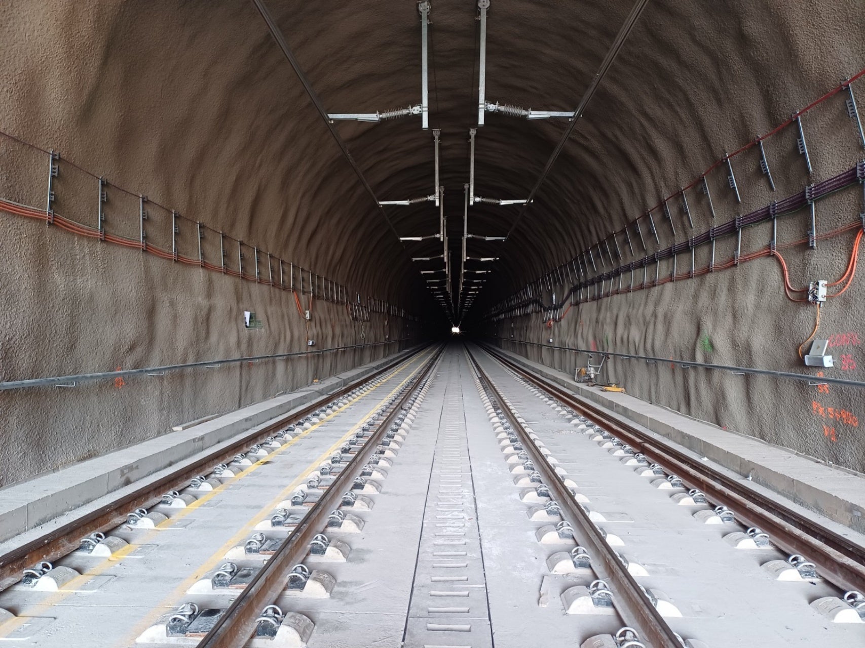 Adif reobre a la circulació ferroviària el túnel de Castellbisbal | Twitter Adif