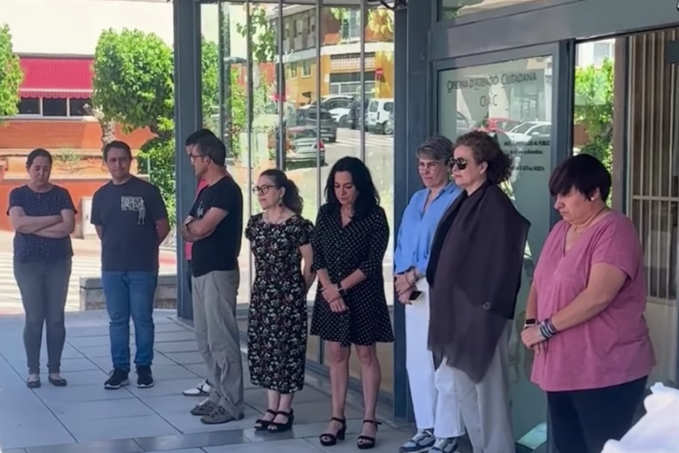 Minut de silenci a Castellbisbal pel feminicidi d'una veïna d'Òdena / Ajuntament de Castellbisbal