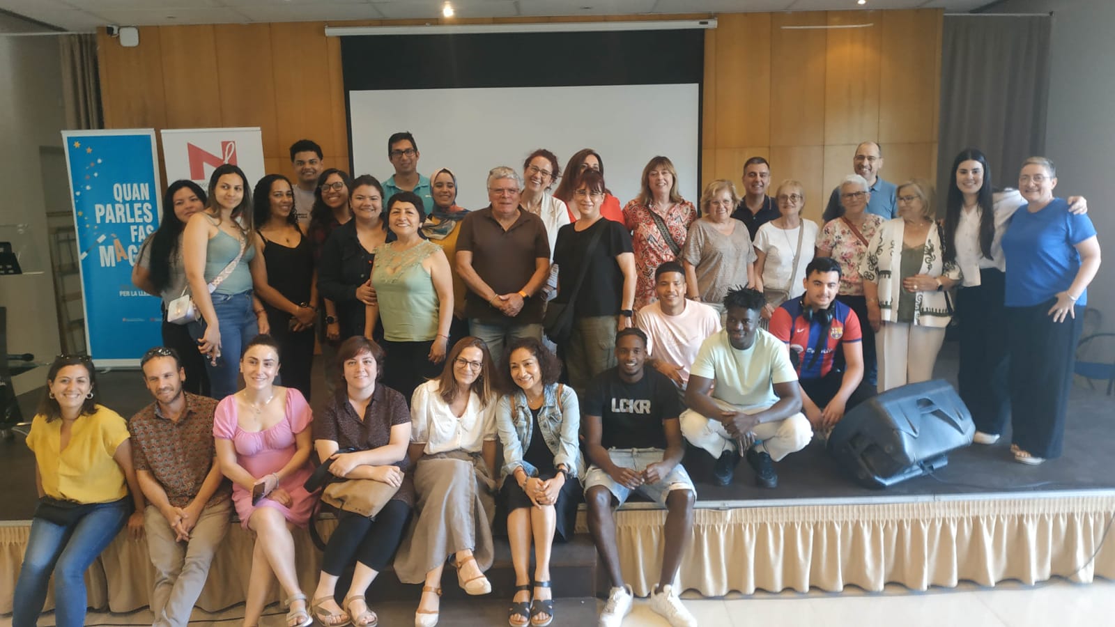 Fotografia de l'acte de cloenda dels cursos 2023-2024 de l'Oficina de Català / CPNL. Via Ajuntament de Castellbisbal