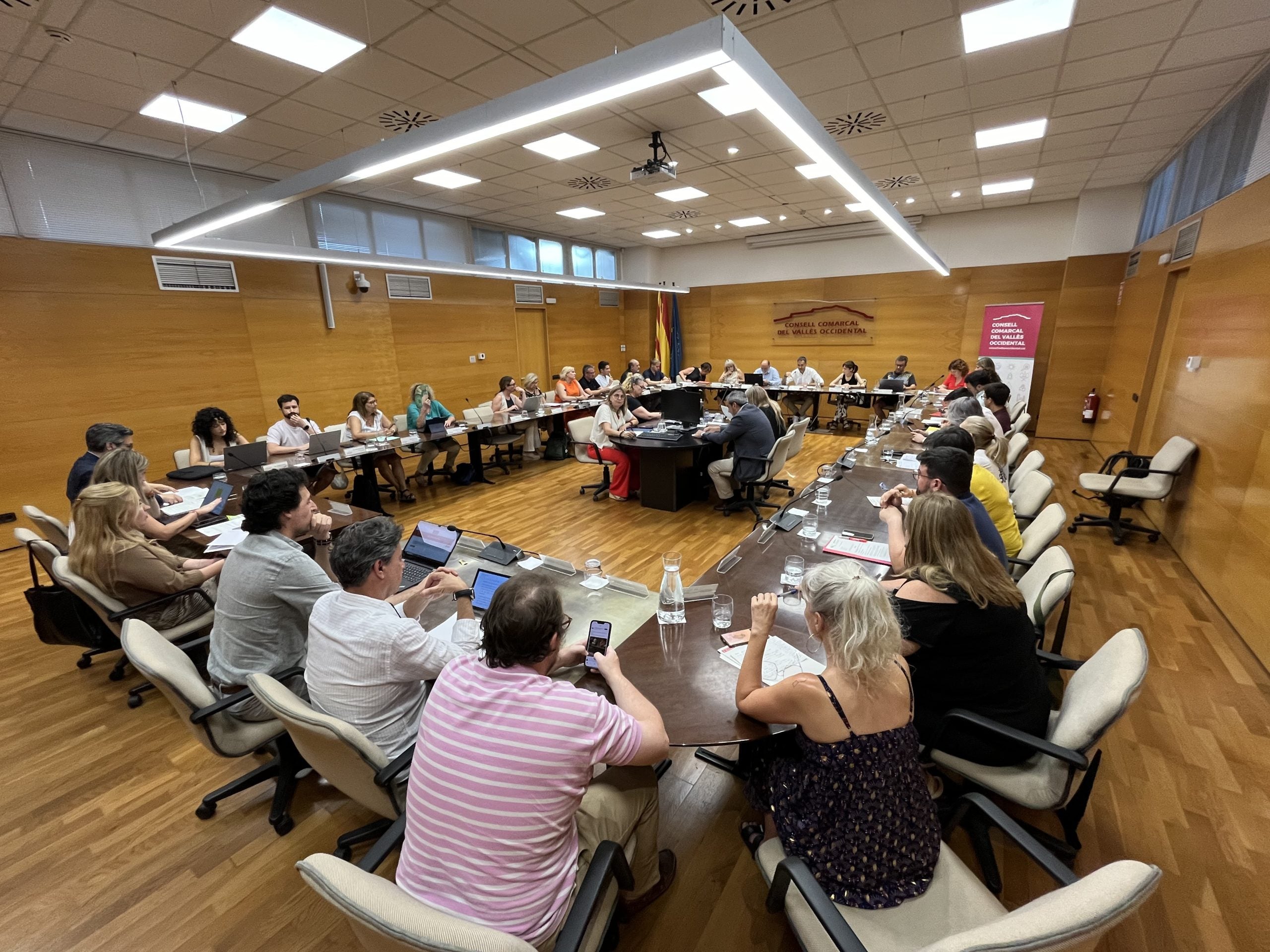 El Ple comarcal aprova l’adhesió del Consell Comarcal a la Declaració per l’ambició climàtica / CCVOC
