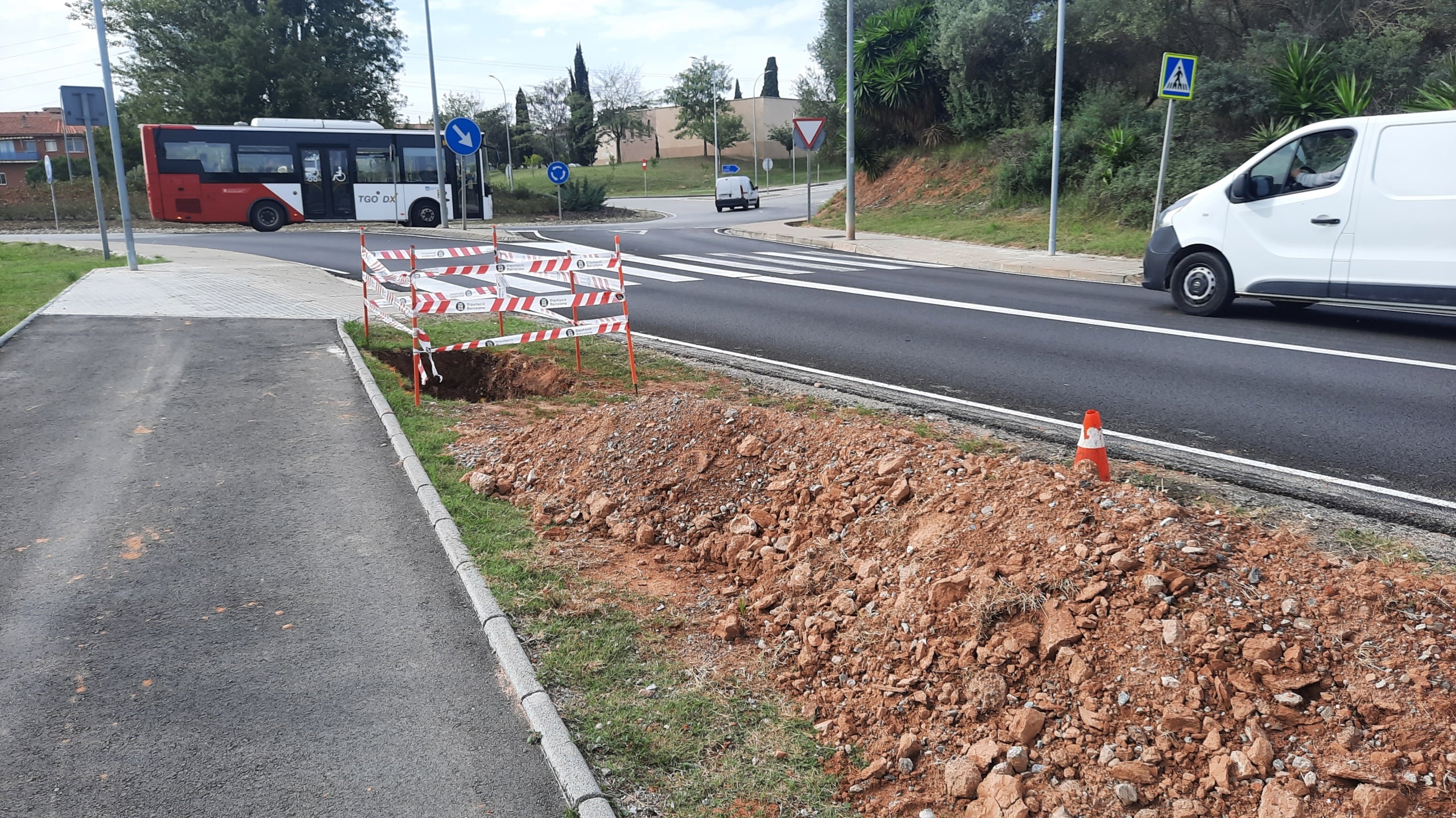 Obres de revestiment de cunetes i millora de marges a les carreteres BV-1501 i B-151 | Ajuntament de Castellbisbal

