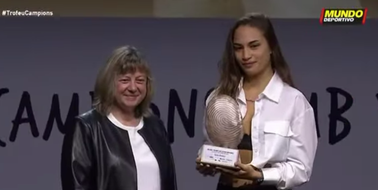Tania Álvarez guardonada en el 41è Trofeu Campions amb Valors | Mundo Deportivo