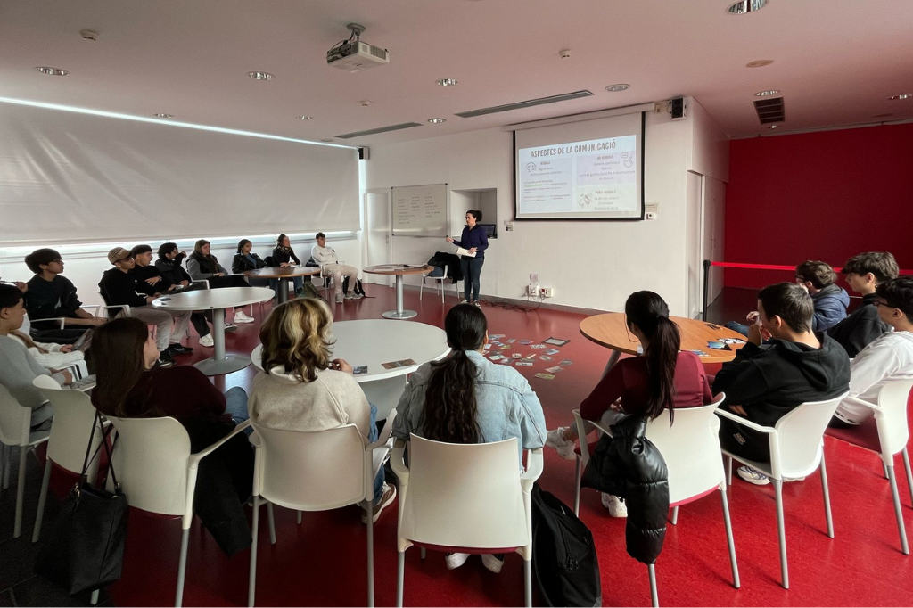 Sessió d'orientació del Servei Local d'Ocupació del passat 27 de març amb l'alumnat que participarà en la Fira La Talentosa | Ajuntament de Castellbisbal