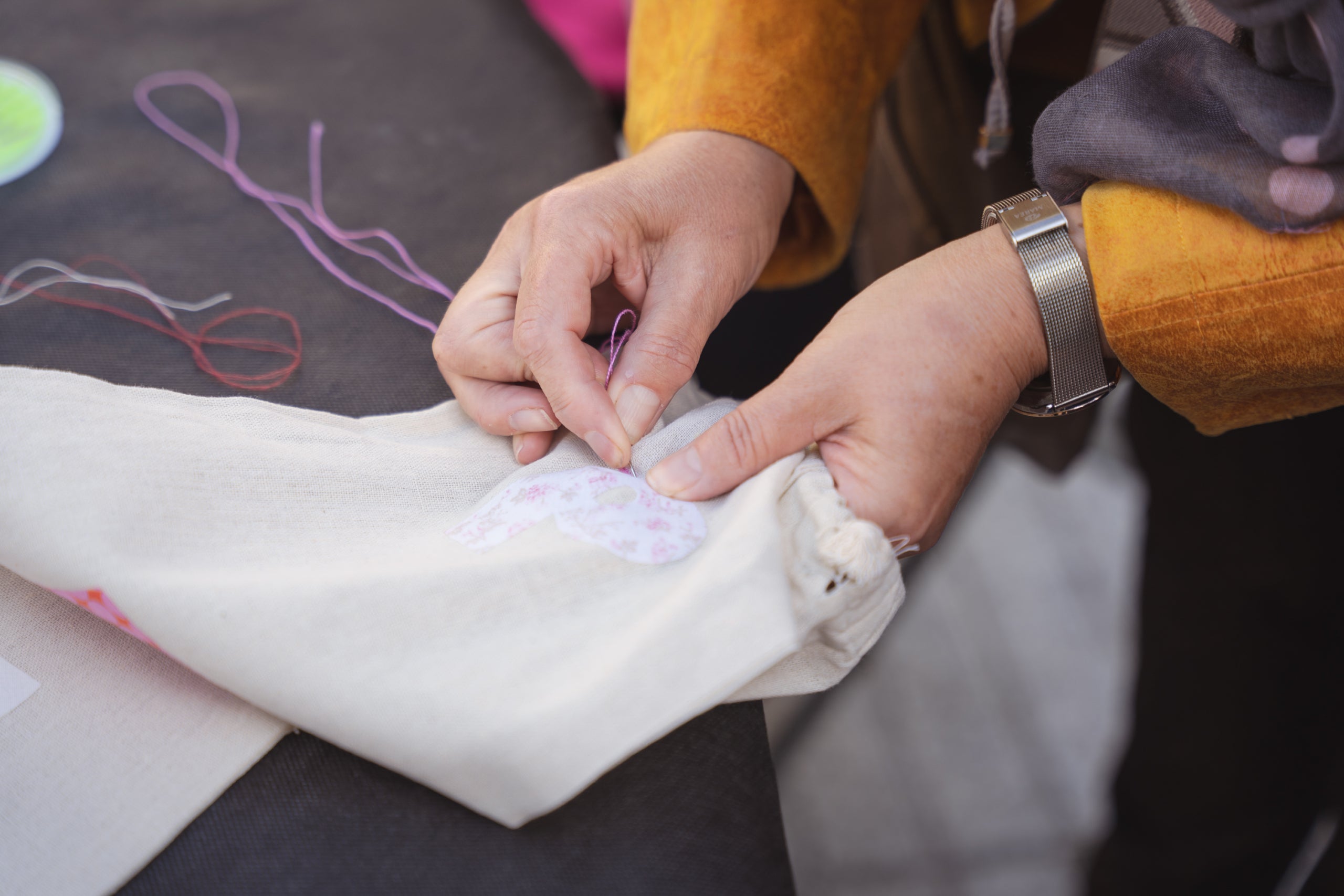 Taller de costura al Casal de la Gent Gran | Marc Font. Via Ajuntament de Castellbisbal