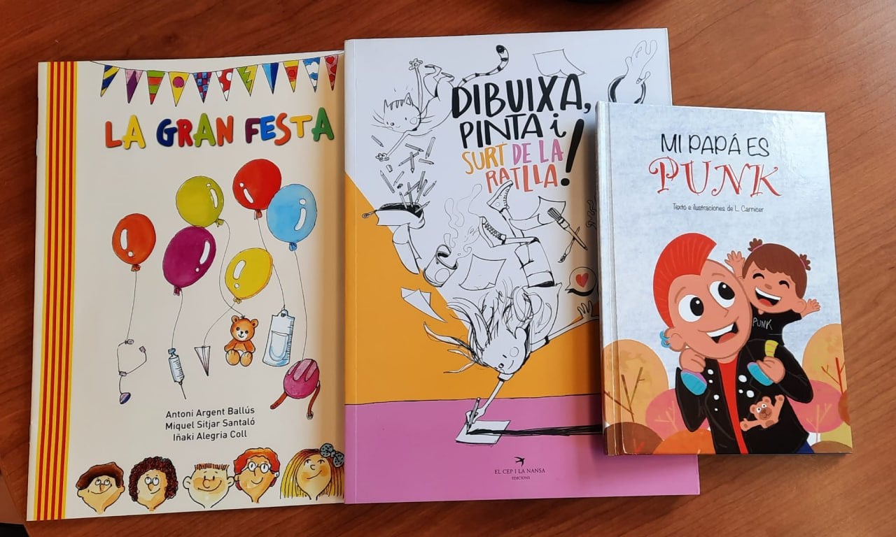 Lot de llibres que es regala als centres educatius del municipi | Aj. Castellbisbal