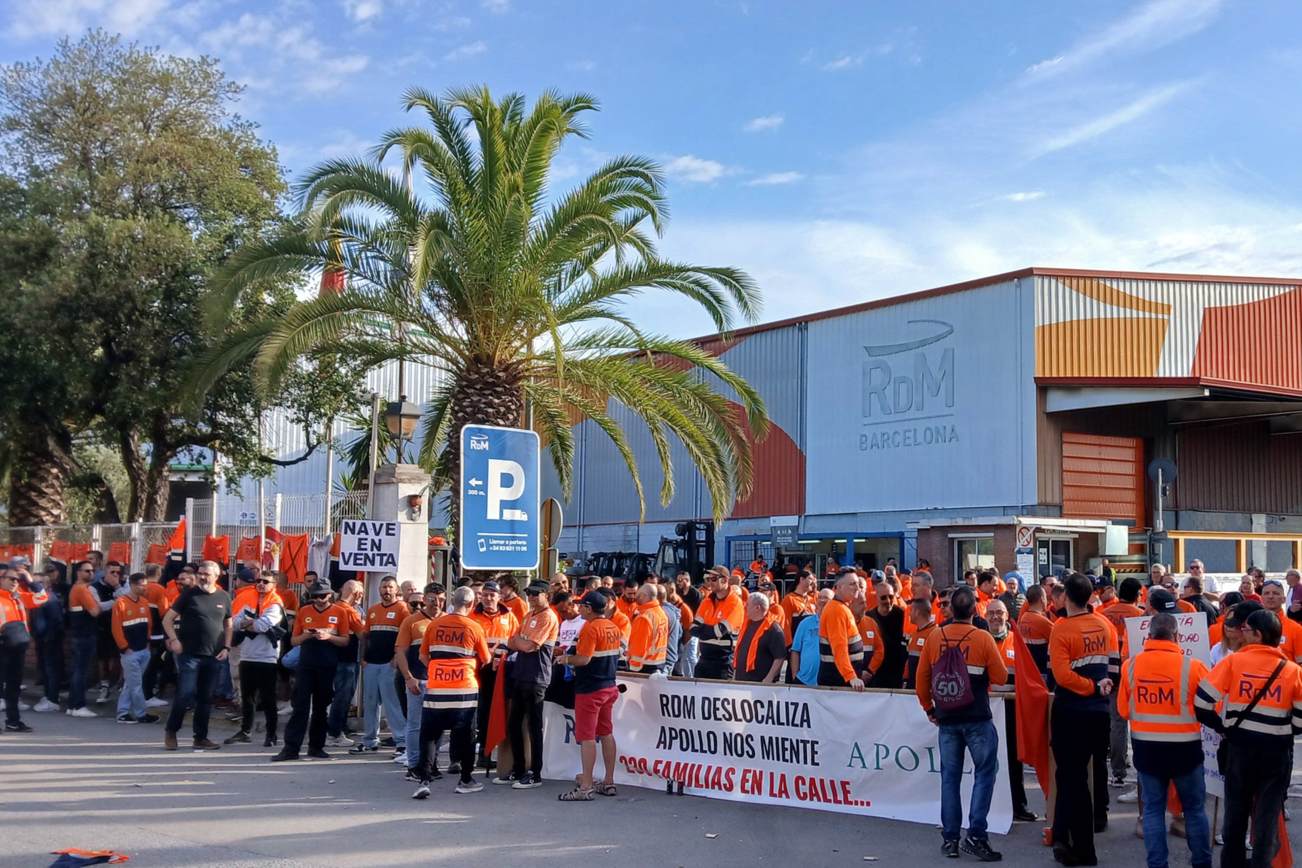 Treballadors de RDM a les portes de la fàbrica a Castellbisbal | CCOO