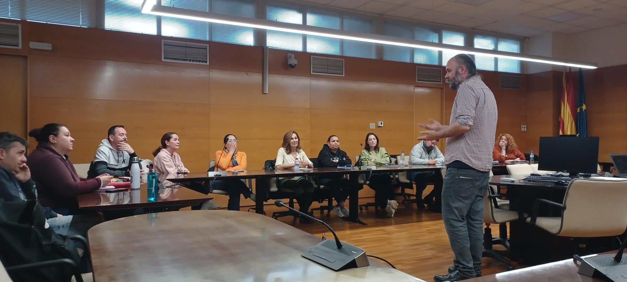 El programa 30 Plus facilita la inserció laboral de 45 persones a 36 empreses del territori  | CCVOC