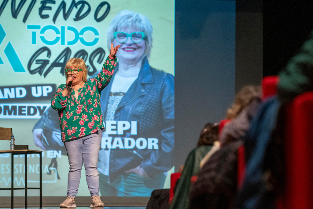 Moment de l'actuació de Pepi Labrador a l'auditori d'Els Costals el passat 27 d'abril | Aleix Mateu. Via Ajuntament de Castellbisbal
