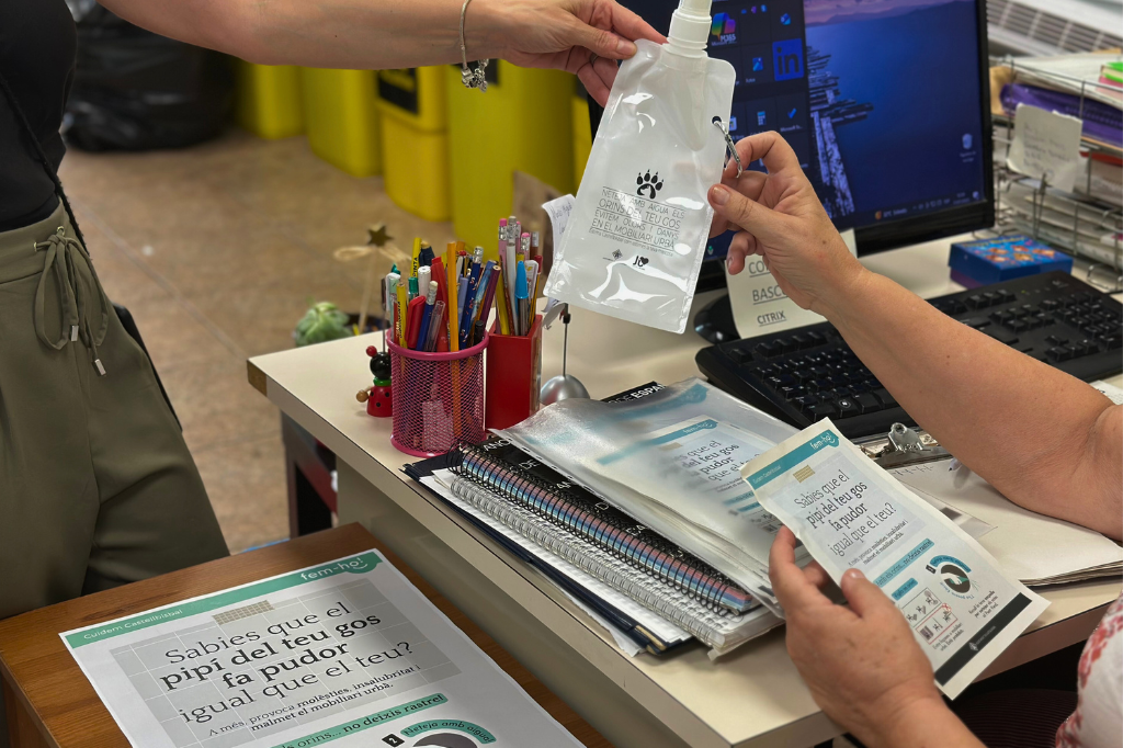 El lema de la campanya és 'Amb els orins... no deixis rastre!' | Ajuntament de Castellbisbal
