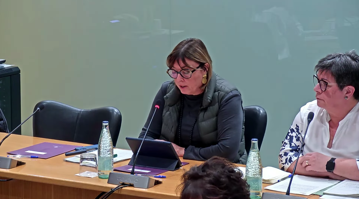 La regidora d'ERC a Castellbisbal, Maria Isabel Méndez Fernández, en el ple de l'Ajuntament de Castellbisbal del passat dilluns 27 d'octubre | Ajuntament de Castellbisbal